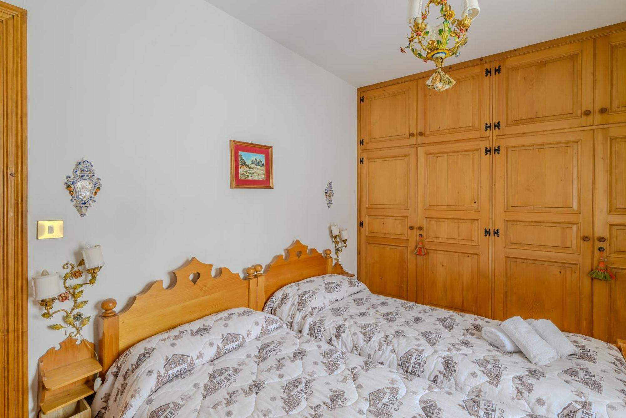 Ca' Dello Scoiattolo Apartment Cortina d'Ampezzo Luaran gambar