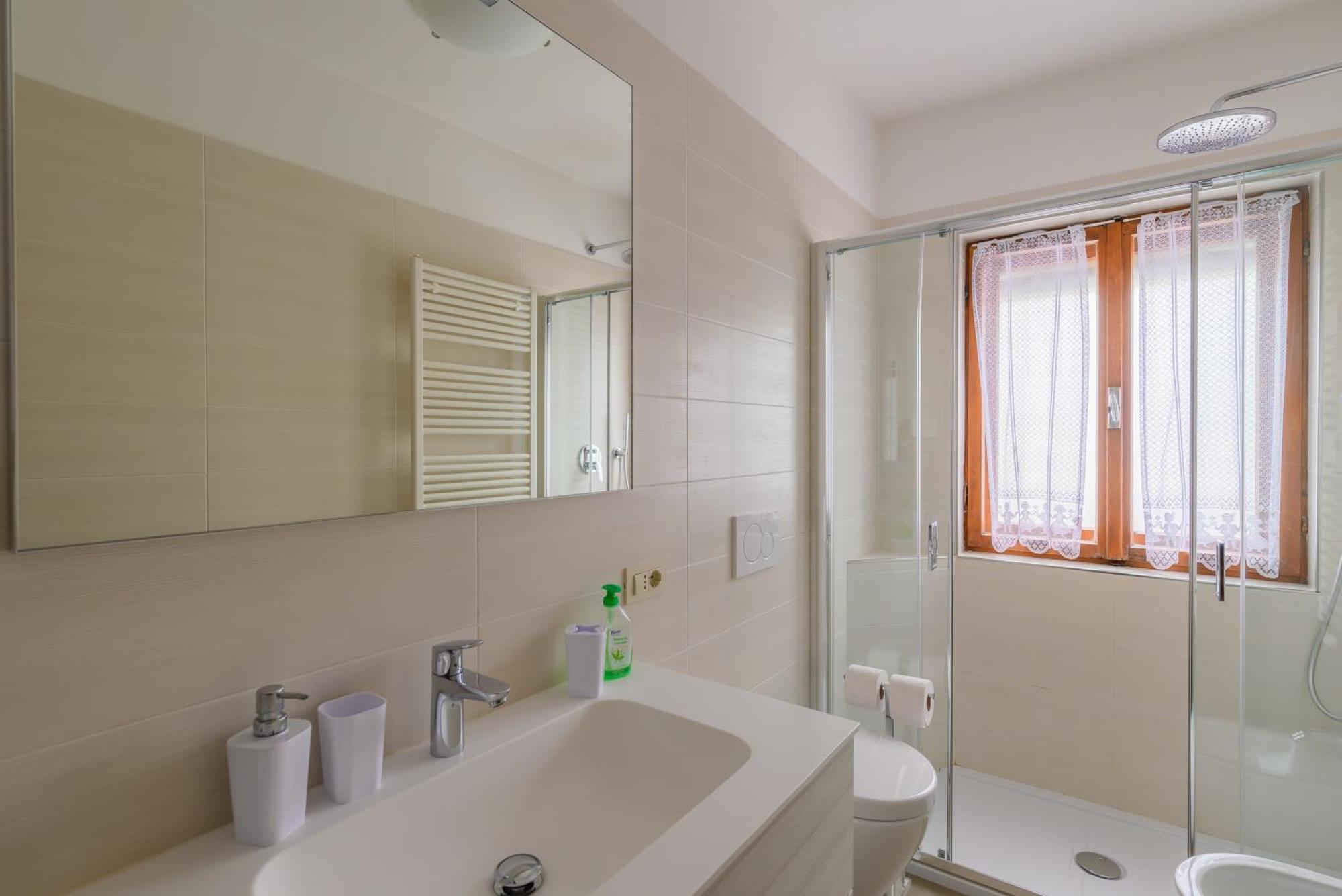 Ca' Dello Scoiattolo Apartment Cortina d'Ampezzo Luaran gambar